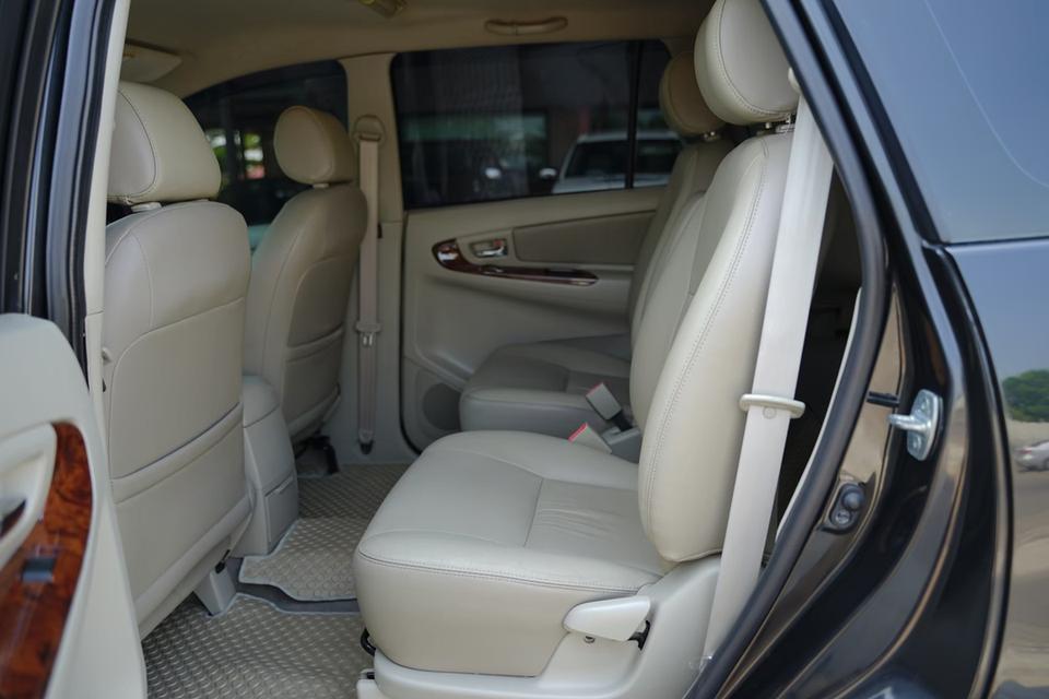 2012 TOYOTA INNOVA 2.0V 8