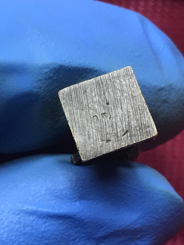 รูปหล่อลอยองค์ ท้าวเวสสุวรรณ ใต้ฐานตอกโค๊ต ว.ฐ. หลวงพ่อเพี้ยน วัดเกริ่นกฐิน 3