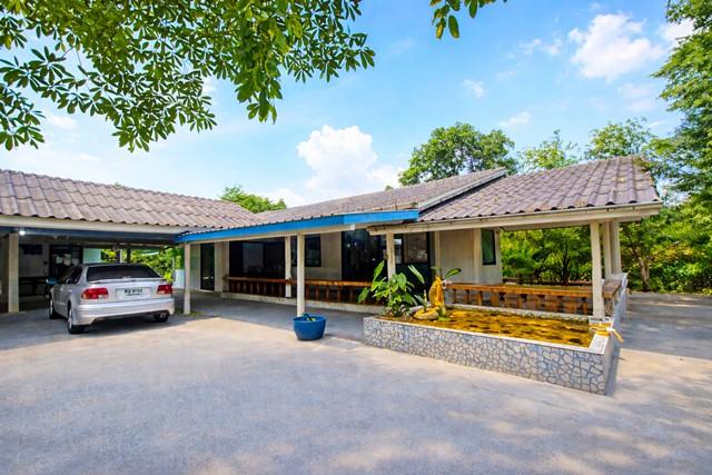 โรบินสัน ฉะเชิงเทรา ตลาดโสธร 1.2 กม. ติดไทวัสดุ ฉะเชิงเทรา 600ม. บ้านเดี่ยว 2 หลัง 3นอน 3น้ำ 299 ตร.ว. 6 คัน ถ.ฉะเชิงเทร 5