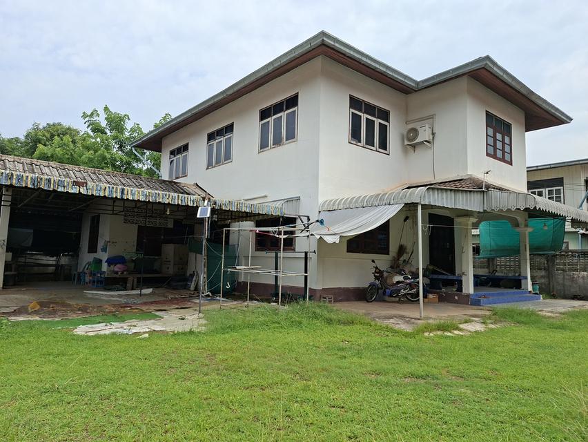 บ้านมือ2กลางเมืองนครพนมพร้อมอยู่ขาย3.5ล.บ 4