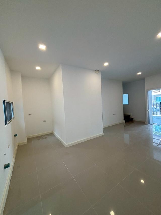 ทาวน์โฮม 2 ชั้น หมู่บ้าน Citysense เพชรเกษม 69 11