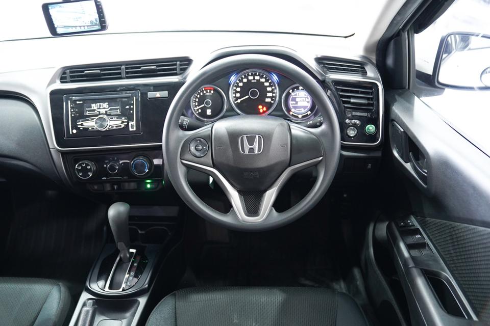 HONDA CITY 1.5 V I-VTEC AT ปี 2018 สีขาว 11