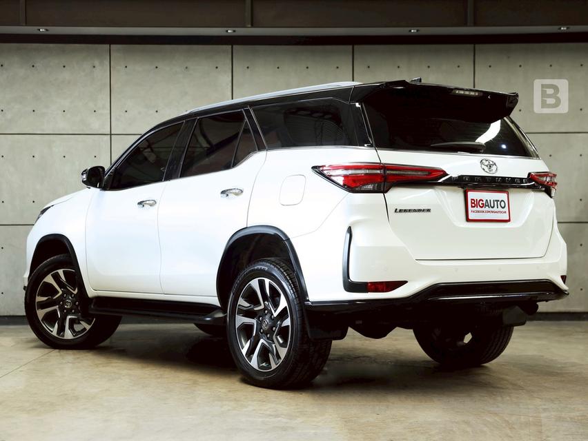 2022 Toyota FORTUNER 2.4 (ปี 15-25) Legender SUV AT รูปย่อยที่ 2