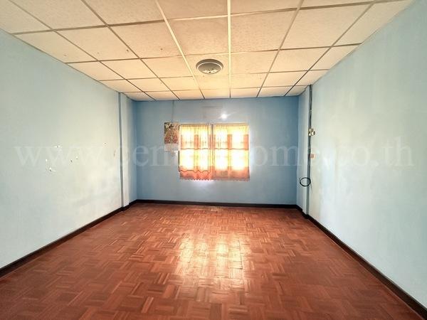 ทาวน์เฮ้าส์ ศรีประจักษ์ คลอง 2 ซอยรังสิต - นครนายก 47 6