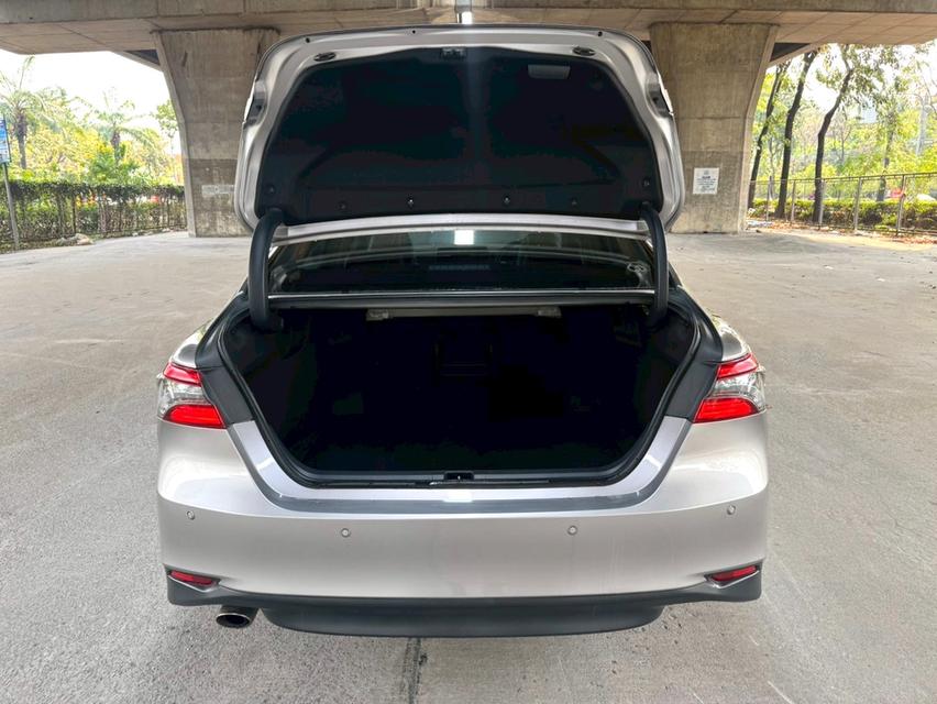 ขายรถ Toyota Camry 2.5 Hybrid ปี 2022 สีเทา เกียร์ออโต้ รูปที่ 17