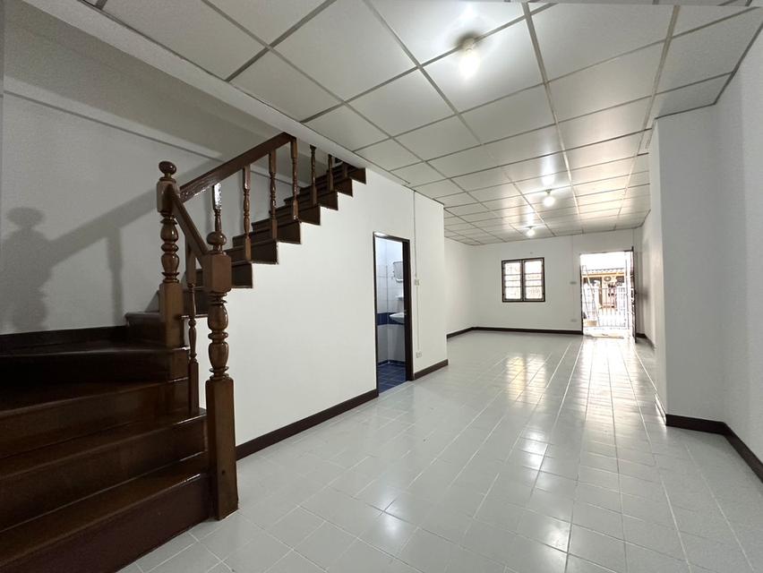 ขายทาวน์เฮ้าส์ 2 ชั้น 16 ตรว. 2ห้องนอน 2ห้องน้ำ 1.9ล้าน นนทบุรี 3