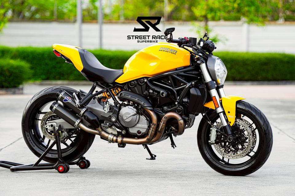 Monster821 | 2019 | Performance Yellow – Rare Factory Color! Immaculate condition with only 3,000 genuine km 💛