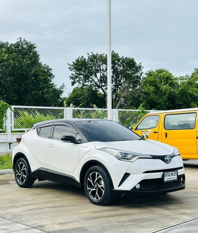 #TOYOTA #CHR 1.8 MID ปี 2019 🚘✨ รถสวย ดูแลดี ประวัติการดูแลครบ ✨📌 ไมล์ 150,000 กม.🔋 แบตเตอรี่ไฮบริด รับประกัน 10 ปี ไม่จำกัดระยะทาง