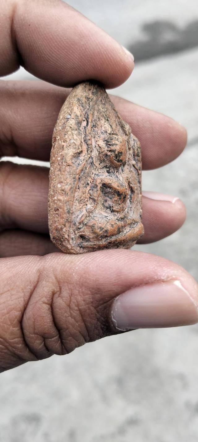 พระเนื้อดิน พระขุนแผนกรุวัดบ้านกร่าง สุพรรณบุรี