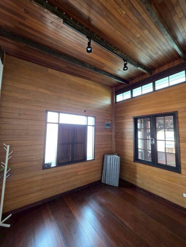 บ้านเดี่ยว 2 ชั้น ครึ่งตึก ครึ่งไม้ ( ไม้สัก ) 12