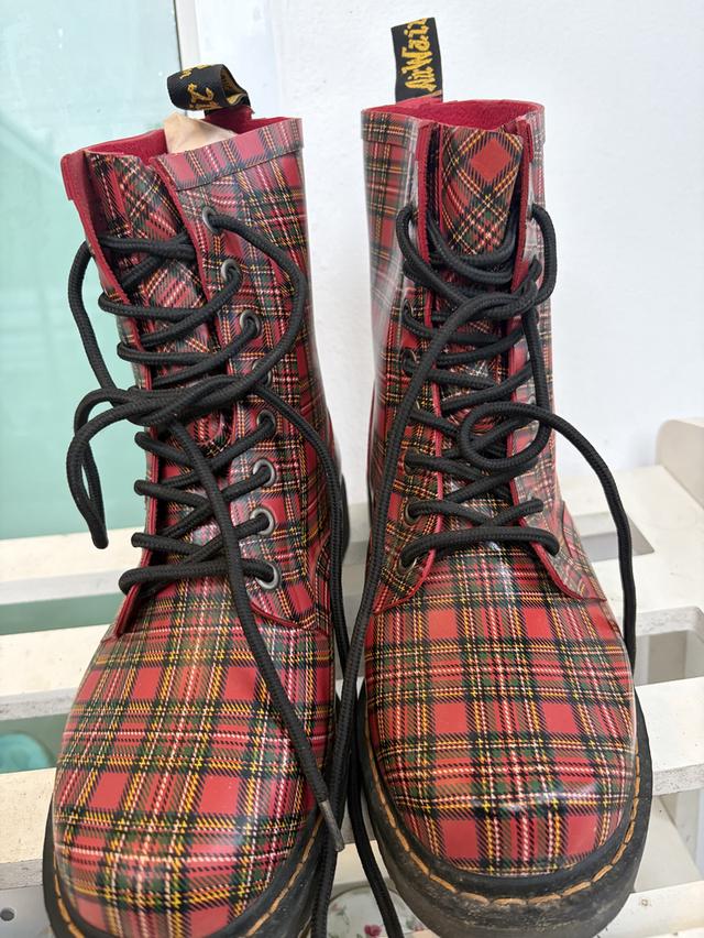 รองเท้า Dr. Martens Drench Tartan Rain Boots