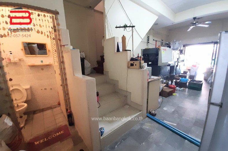 รูป ทาวน์เฮาส์ หมู่บ้าน สุภาวัลย์ เนื้อที่ 18 ตรว. ถนนหทัยราษฎร์ เขตมีนบุรี 3