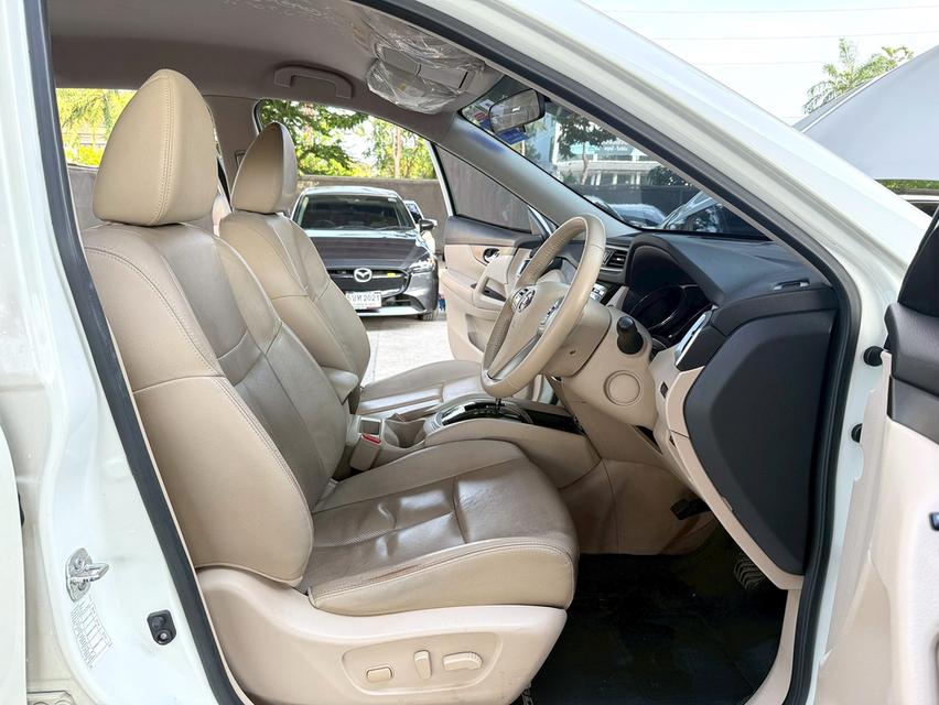ขายรถ nissan X-Trail 2.0 HYBRID ปี 2017 สีขาว เกียร์ออโต้ 9