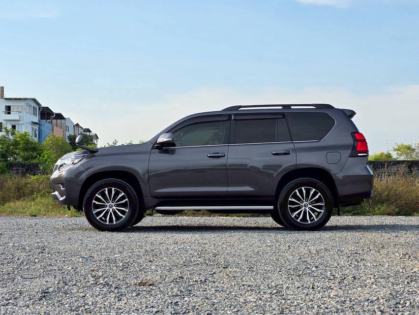 รหัสรถ NC5999 LAND CRUISER PRADO TZ-G (AWD) 2021