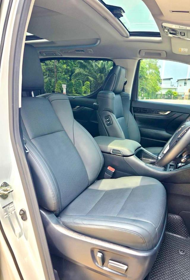 Toyota ALPHARD 2.5SC PACKAGE สีขาว ปี 2023 ไมล์ 20,000 กม. รูปที่ 8