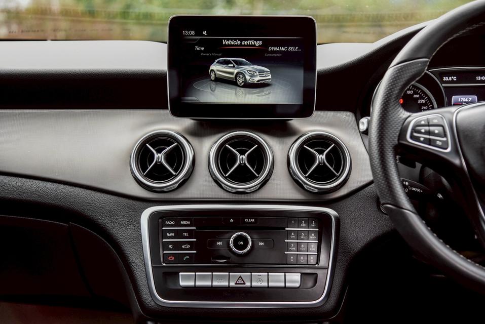 รหัสรถ CBL3555 Mercedes-Benz GLA200 1.6 Urban AT 2019 16