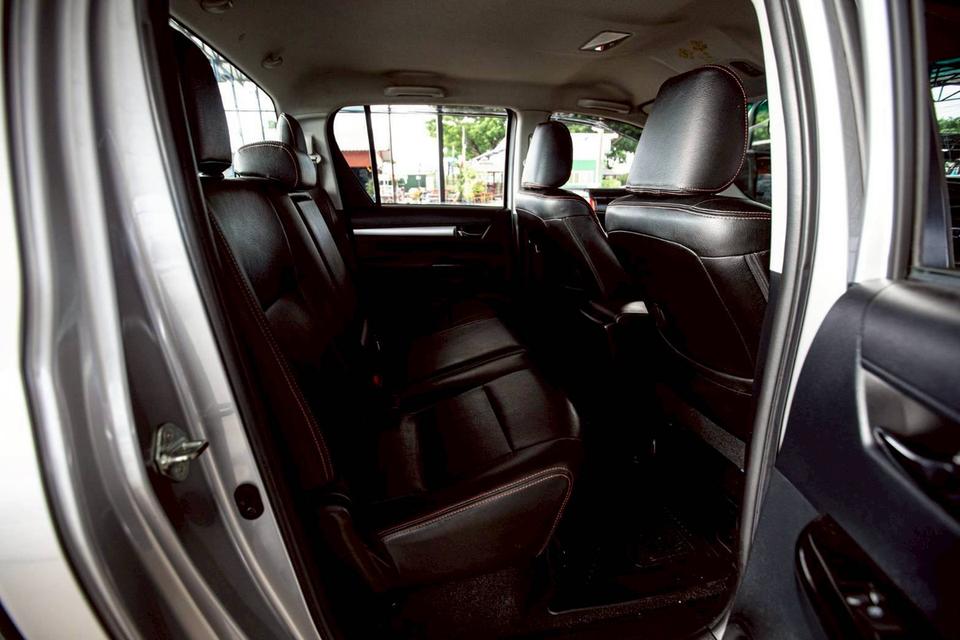 TOYOTA HILUX REVO 2.4 E DOUBLE CAB สีเทา ปี 2017  13