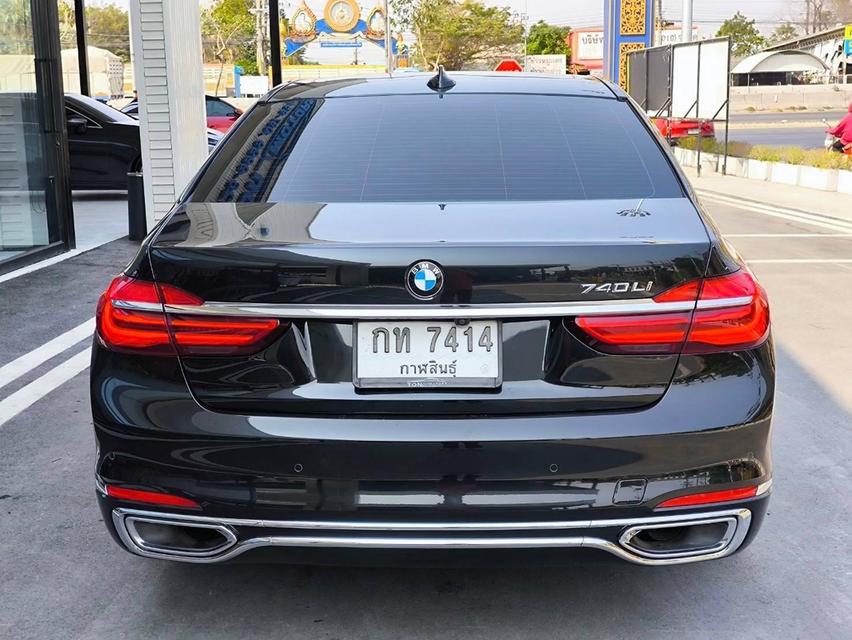 รหัสรถ KPV7414 2017 BMW 740li Limousine สีดำ 18
