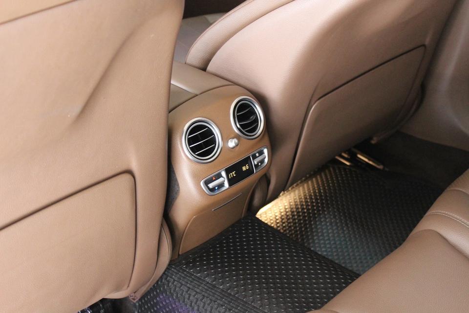 รหัสรถ JRS2097 Mercedes Benz E350e 2.0 2017 Exclusive 14