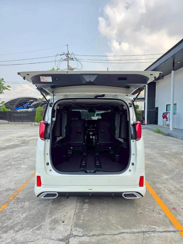 Toyota ALPHARD 2.5SC PACKAGE สีขาว ปี 2023 ไมล์ 20,000 รูปที่ 7