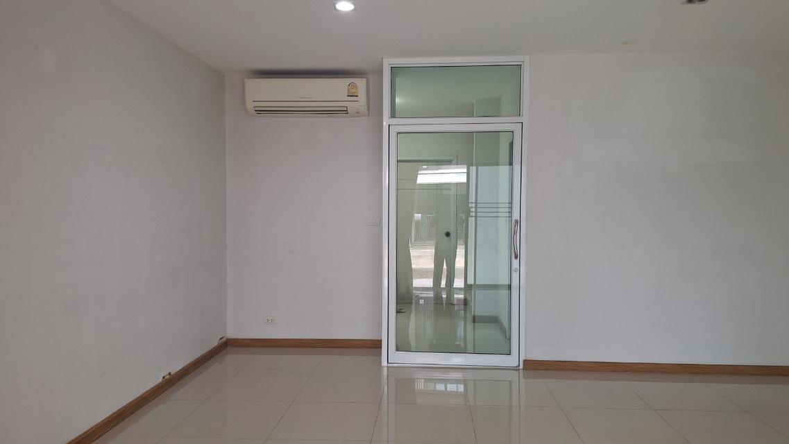 ให้เช่าทาวน์เฮ้าส์ คาซ่า ซิตี้ วงแหวน ลำลูกกา ติดถนนลำลูกกา 2