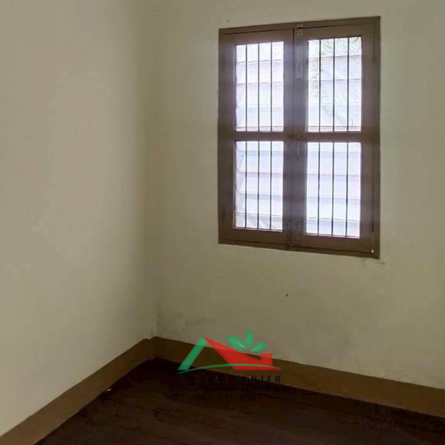 ขายถูก4.99ล้าน อาคารพาณิชย์2.5ชั้น 9.7ตรว. ซ.วานิช1 ตรอกหัวเม็ด ใกล้ตลาดสำเพ็ง 7