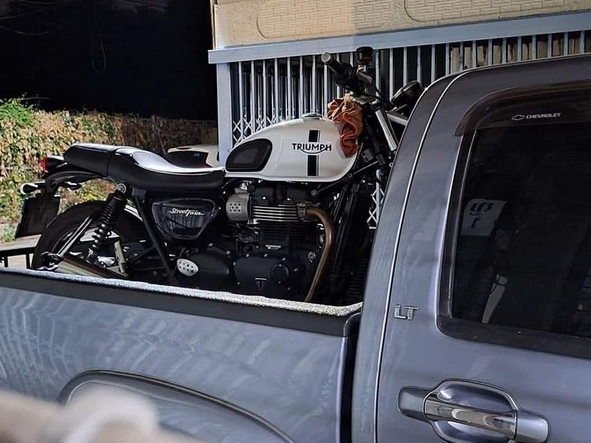 รับซื้อ Triumph Harley ทุกรุ่น ทุกปี ทุกสภาพ