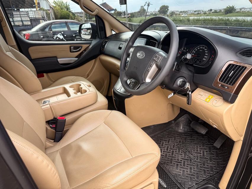 Hyundai H1 2.4Elite ปี24 10