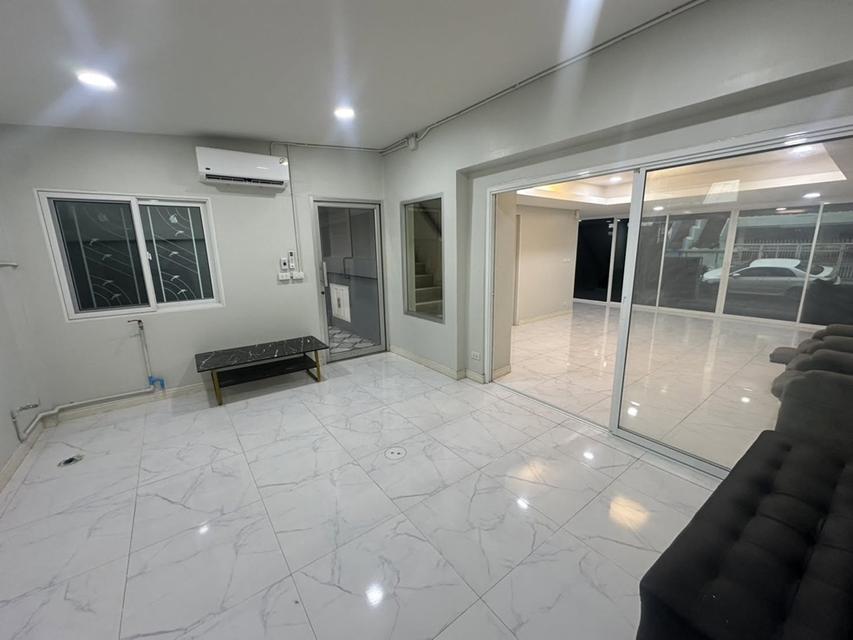 ให้เช่าทาวน์โฮม / Home Office 4 ชั้น หลังใหญ่ หมู่บ้านสินธานี รัชดา ลาดพร้าว / ซอยลาดพร้าว 80 3