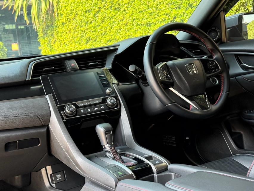 2022 HONDA CIVIC FK 1.5 TURBO RS รถมือเดียว 60,000 กม สภาพป้ายแดง ประวัติศูนย์ครบ  รถไม่เคยมีอุบัติเหตุครับ 13