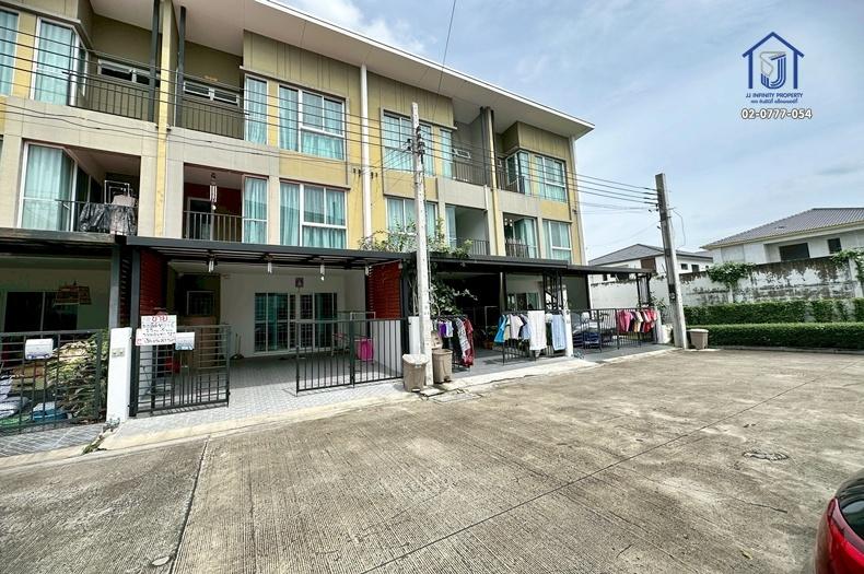 ขายทาวน์โฮม 3ชั้น เบล็สทาวน์ รามอินทรา 127 ใกล้รถไฟฟ้าสายสีชมพู สถานีเศรษฐบุตรบำเพ็ญ  3