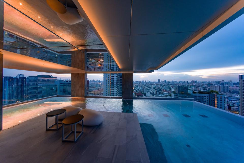 SOHO Bangkok Ratchada 11