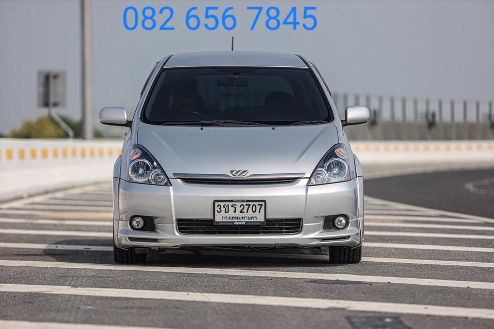 Toyota wish 2.0 Q at
