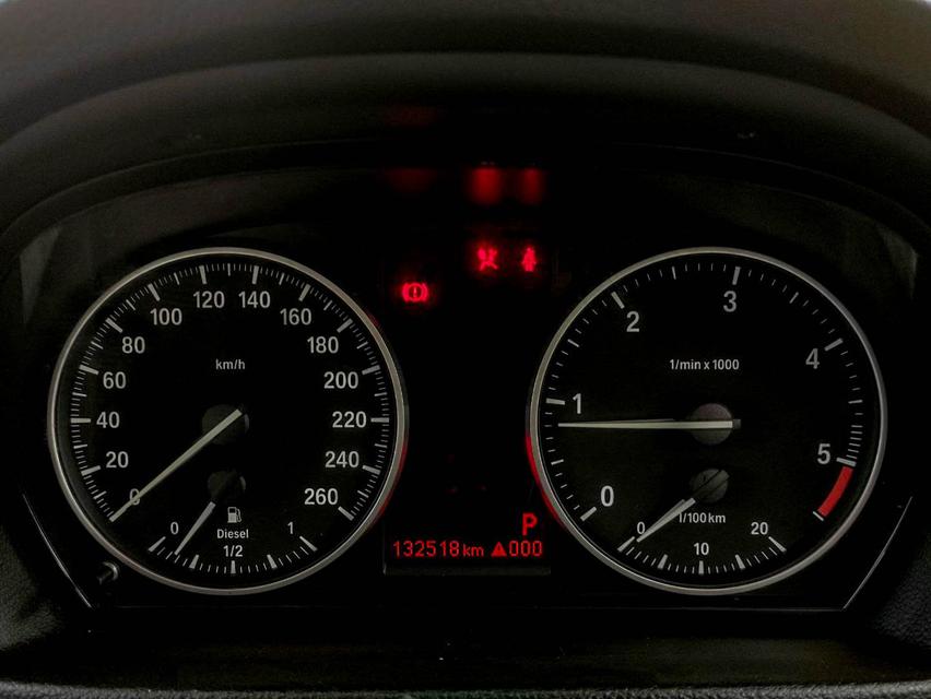 BMW SERIES 3 320d M SPORT โฉม  E90 ปี 2011 3