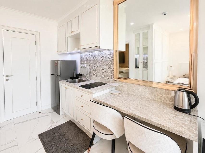 For Rent — Luxury Studio Condo at The Empire Tower PattayaBeautiful studio condo for rent at The Empire Tower Pattaya. Open view from the 11th floor, 4