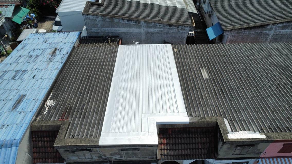 ขายทาวเฮ้าส์ตามสภาพเหมาะสำหรับรีโนเวท เดิน380เมตรถึงสถานีรถไฟฟ้า 18