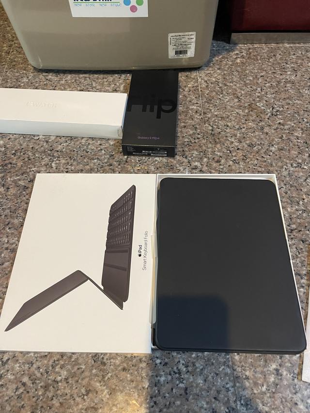 ขายSmart Key BoardiPadPro11นิ้วปีใหม่2กล้องแล้วยกกล่องไร้รอยตกใช้งานดีทุกๆฟังชั่น
