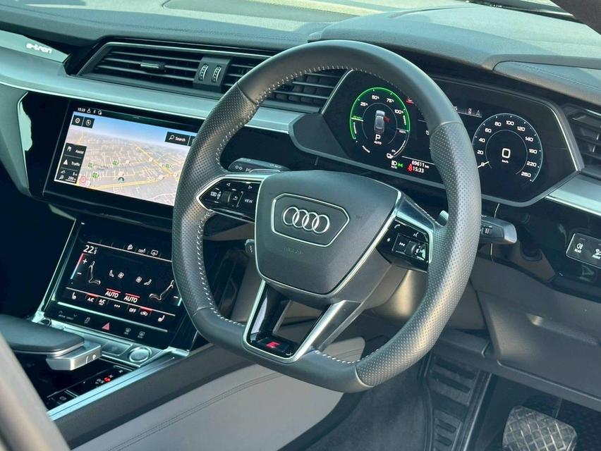 Audi E-tron 55 Sportback Quattro S-Line ปี 2020 จด 2021 รูปที่ 9