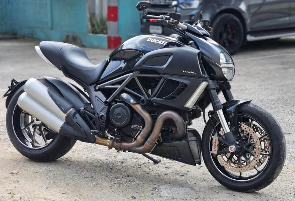 2012 Ducati Diavel 1200 2