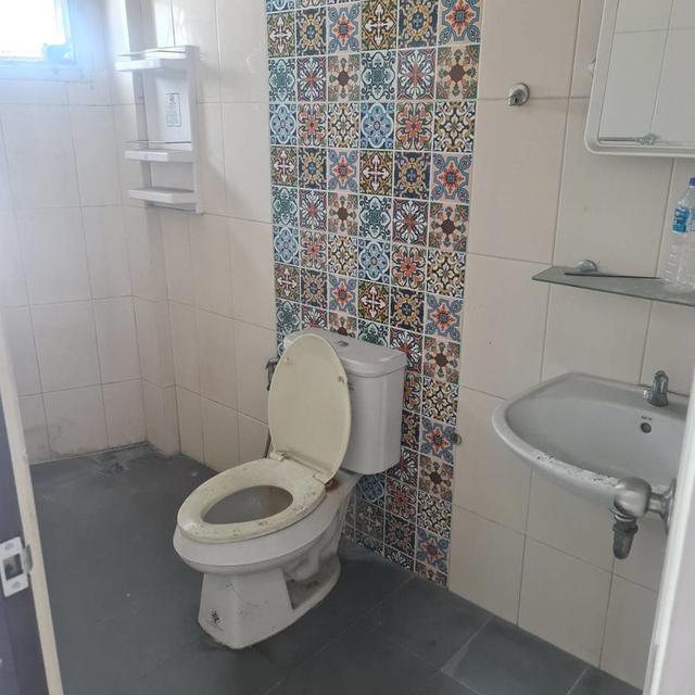 ขายหรือให้เช่าอาคารพาณิชย์ 4 ชั้น ติดถนนสุคนธสวัสดิ์ ราคาดีทำเลดีติดต่อผึ้งรติ โทร 061-941-9639 9