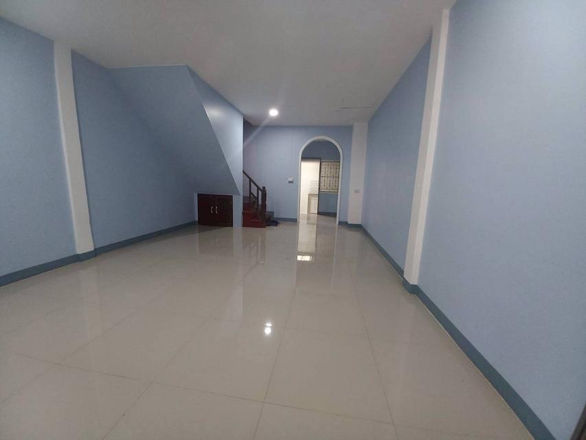 ทาวน์เฮ้าส์ ม.เสนาวิลล่า1 ซ.คู้บอน 27 แยก 42 ถ.รามอินทรา บางเขน กรุงเทพฯ รีโนเวทสวย พร้อมอยู่ (ยื่นสินเชื่อให้ 8