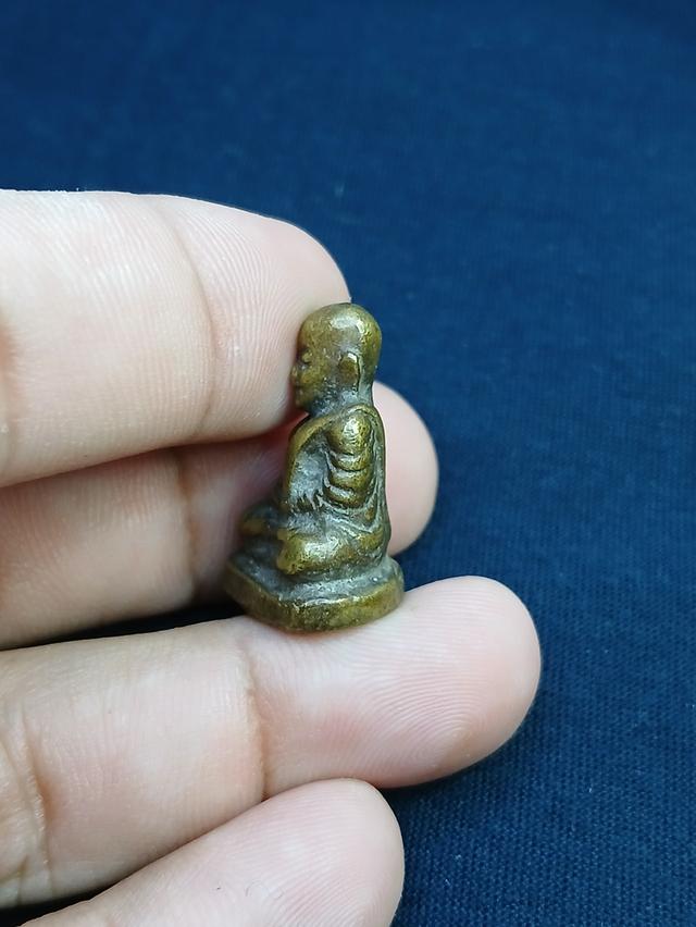 หลวงพ่อเงิน วัดบางคลาน 3