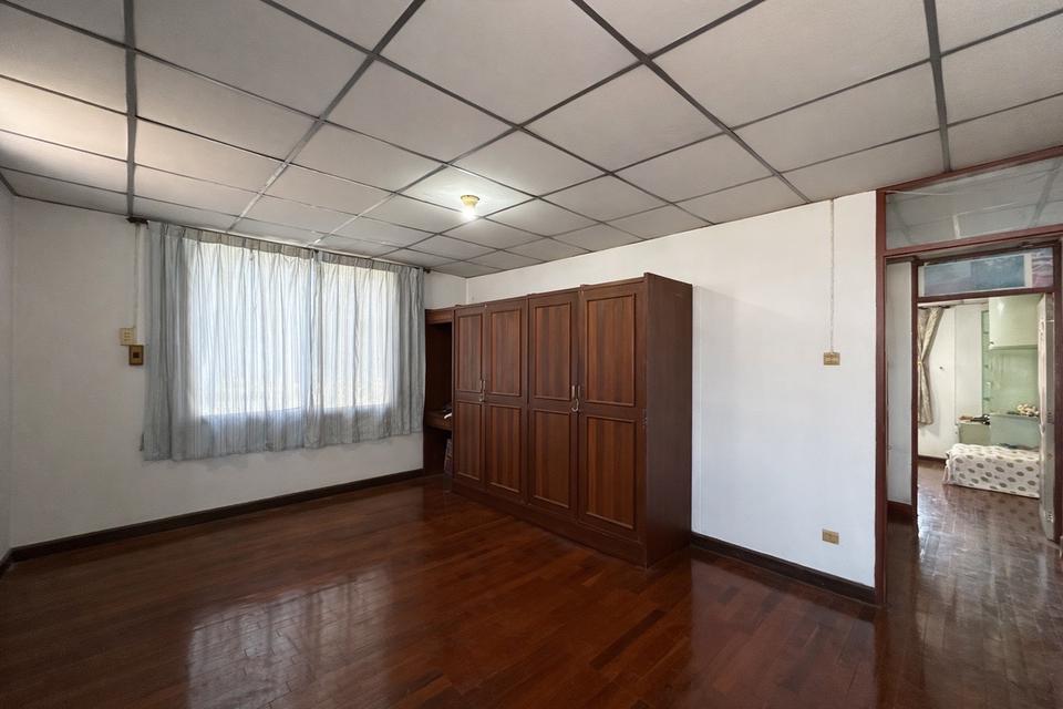 บ้านเสนานิเวศน์ 1 ซอย ประเสริฐมนูกิจ 18 ถนนเกษตร-นวมินทร์ แขวงจรเข้บัว เขตลาดพร้าว กรุงเทพมหานคร 16