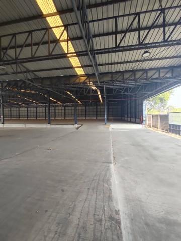 ให้เช่าโกดัง2,960 ตร.ม.ย่านถนนพระราม2ซอยบางกระดี่แสมดำบางขุนเทียน รถเทรลเลอร์ 40 ฟุต เข้าได้  มีลานจอดรถขนาดใหญ่ มีใบรง.4   6