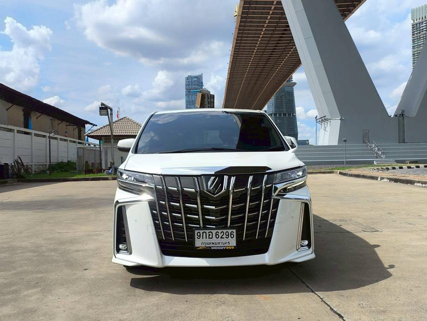 TOYOTA Alphard 2.5 S C-Package Van สีขาว ปี 2020 2