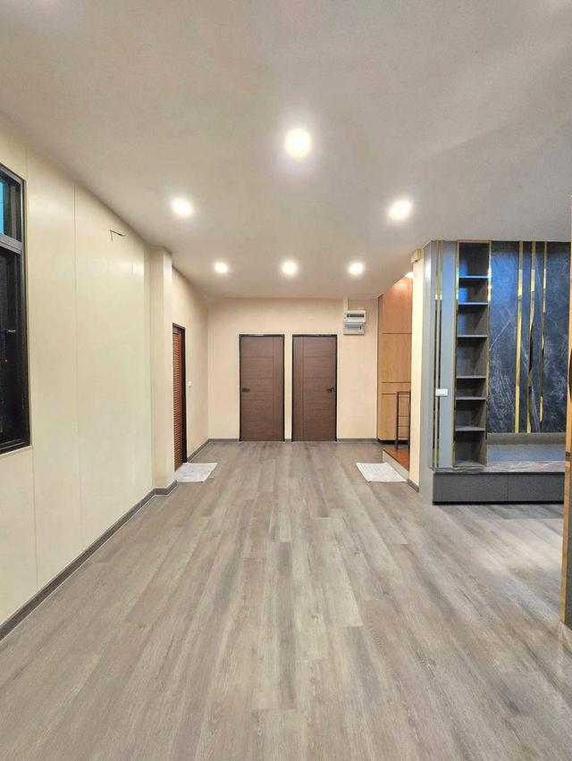 หมู่บ้านเปี่ยมสุข บ้านกล้วย  บ้านเดี่ยวสองชั้น 2 ชั้น ตกแต่งสไตล์ Modern  Luxury  พร้อม  Built-in Furniture ดีไซน์แบบจัดเต็ม 8