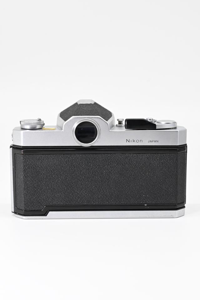 บอดี้กล้องฟิล์ม NIKOMAT FTN 18