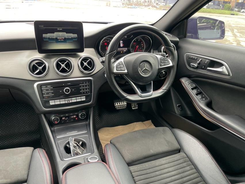 Mercedes-Benz GLA250 AMG ปี 2018 สีดำ ออโต้ รูปที่ 17