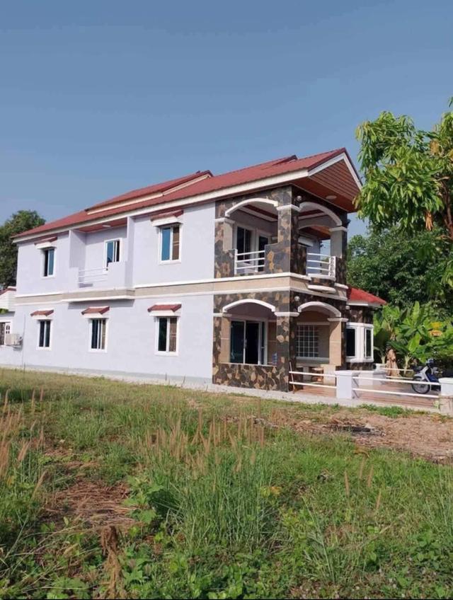 บ้านเดี่ยวพร้อมที่ดิน 2