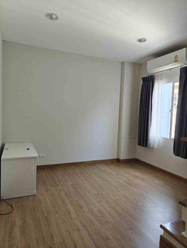 PJ30 ให้เช่าทาวน์โฮมบ้านหลังมุม  บ้านกลางเมือง ลาดพร้าว 71 - ถนนนาคนิวาส 6